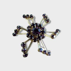 Vintage Star Brooch Amethyst purple rhinestones costume jewelry pin gold tone